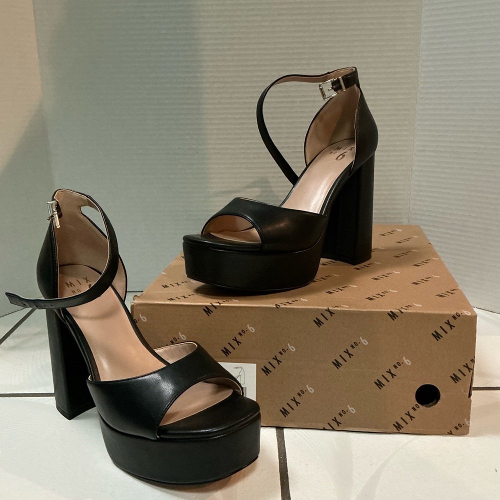 Mix No. 6 Platform Vallie size 8 women’s